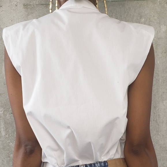 Sleeveless Button Up with Shoulder Pads - Picture 4 of 4